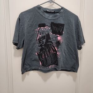 Graphic Tee in Gray and Pink